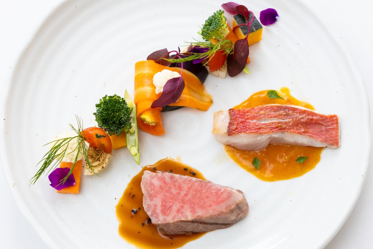 口コミ◎旬を味わう３万円コース試食＆青空貸切リゾートW体験《ギフト券1万円》